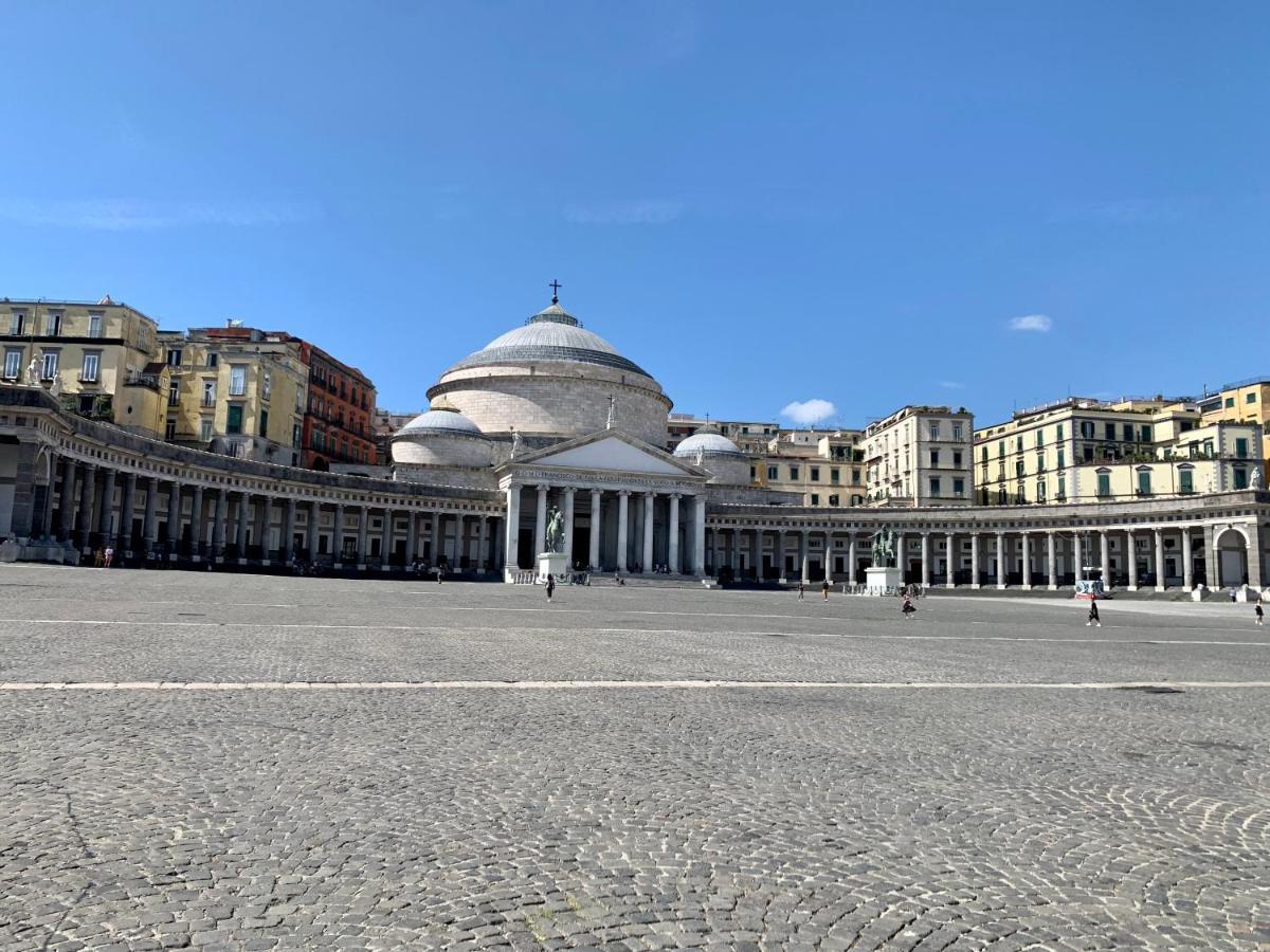 La Casetta Ai Gradoni Di Chiaia Neapel Exteriör bild